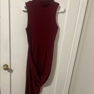 Windsor Elegant Burgundy Sleeveless Dress